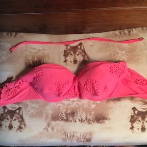 STRAPLESS BATHING SUIT TOP (strap included)